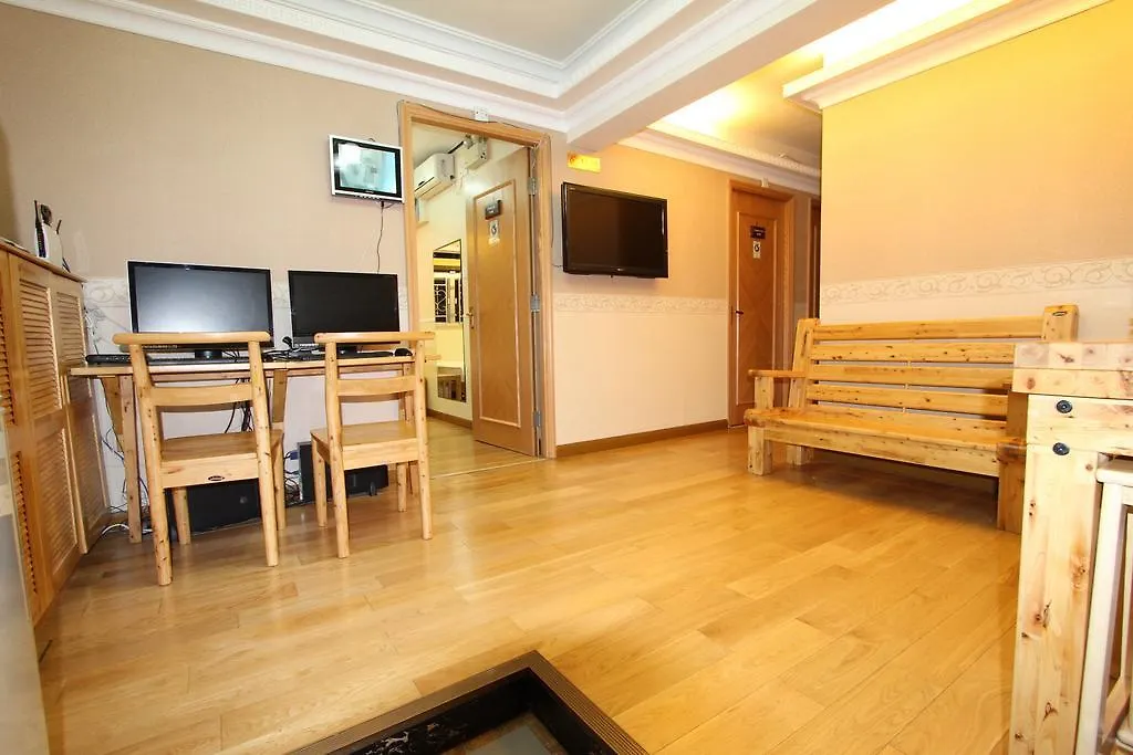 Golden Bridge Hotel location